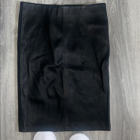 Neiman Marcus Dresses & Skirts - Neiman Marcus Black Leather Pencil Skirt M